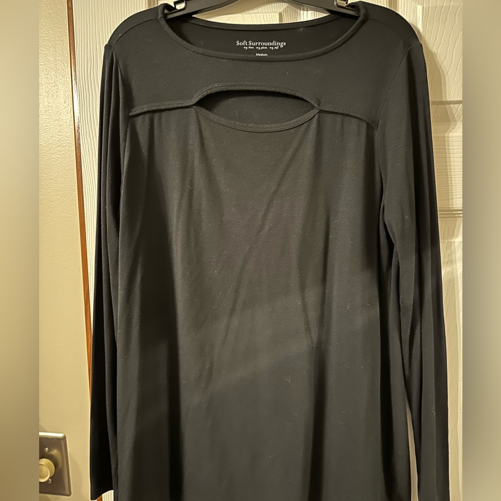 Women’s soft surroundings top size medium